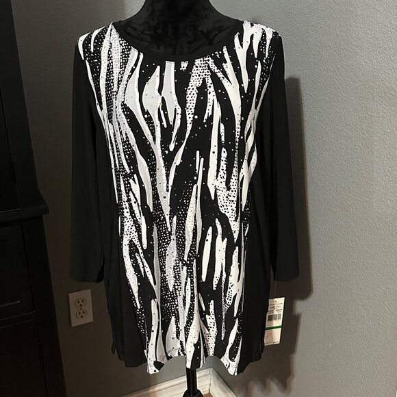 Alfred Dunner Blouse Womens L Black White Animal Print Tunic Top Sequins Dressy - Picture 1 of 10